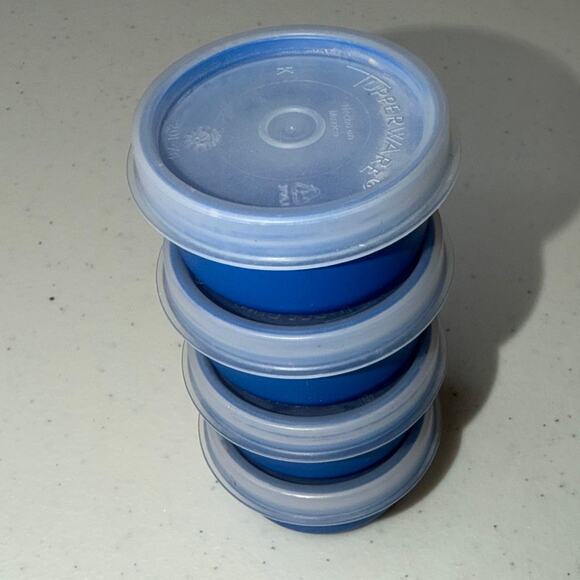 Vintage Set 4 Tupperware Mini Bowls Smidgets Pill Box 1oz 1463 Blue Sheer Lid - Picture 6 of 6
